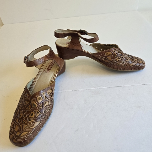 Pikolinos Women's Brown Tan Leather Sling Back Shoes Laser Cut Out SZ 40 9 -9.5 - Picture 1 of 15